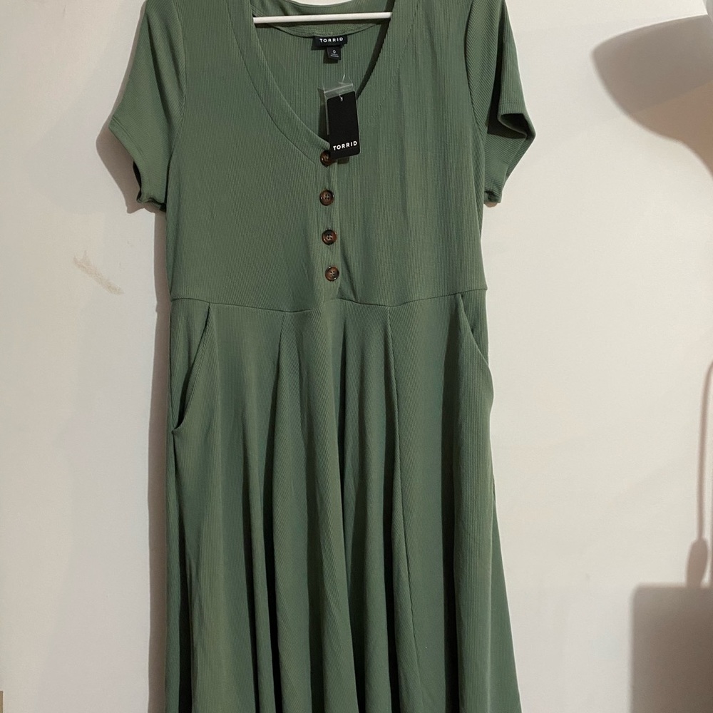 Torrid size 0 (12) NWT olive green dress w/pockets